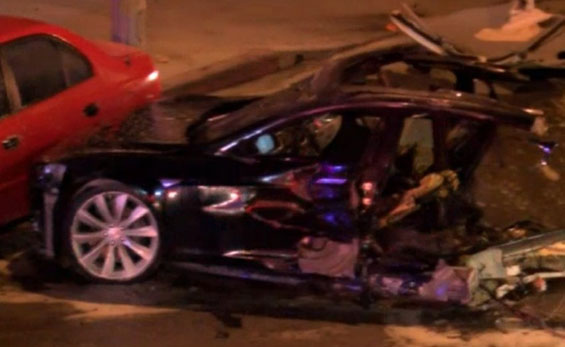 Tesla Crash_1