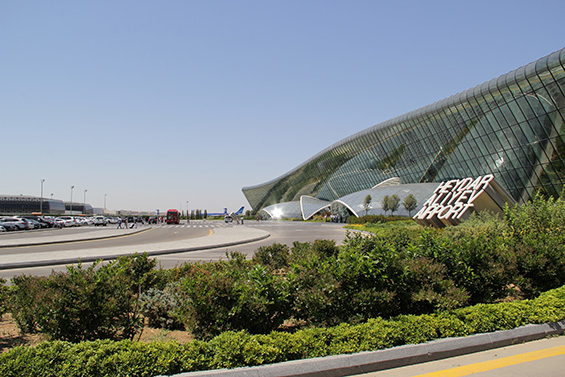 Baku_GYD_Airport_AZAL_4